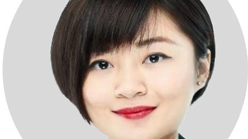 CRS软件：不同行业应用的差异化解析